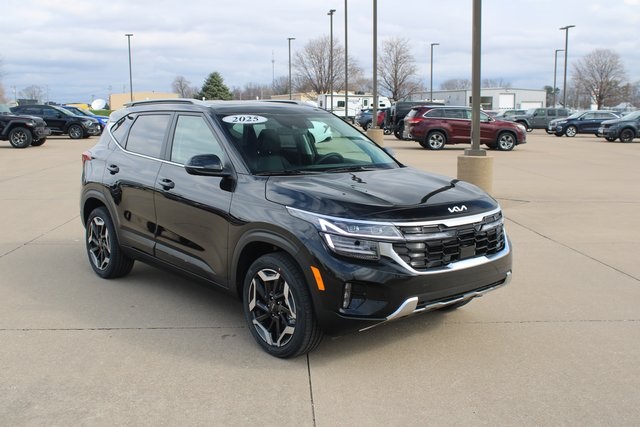 2025 Kia Seltos SX photo 3