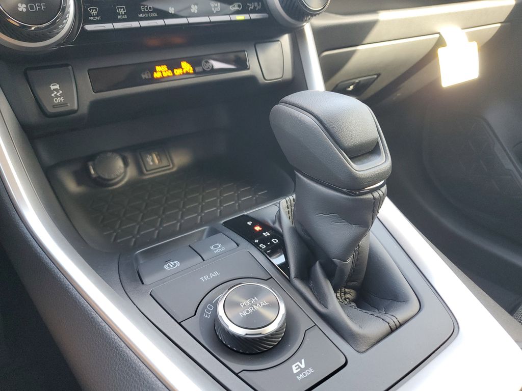 2025 Toyota RAV4 Hybrid LE photo 22
