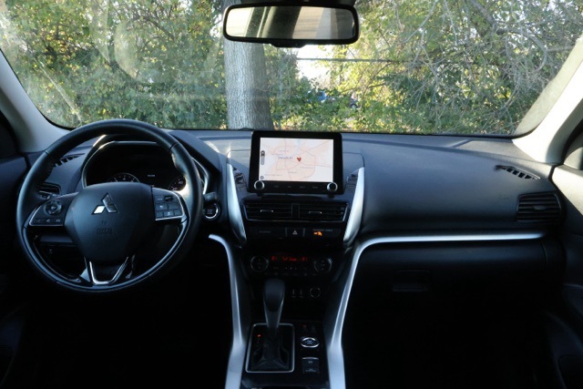 2024 Mitsubishi Eclipse Cross SEL photo 3