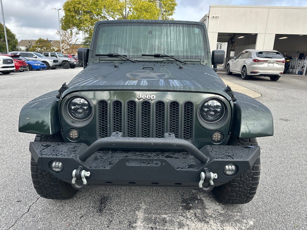 2011 Jeep Wrangler Unlimited Sahara photo 2
