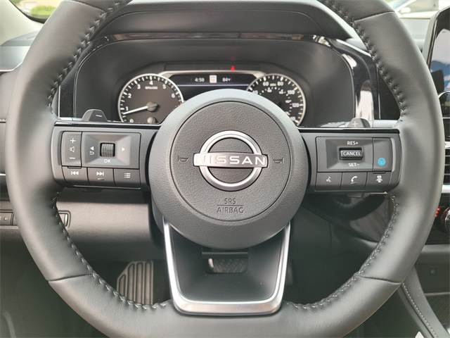 2025 Nissan Pathfinder SL photo 17