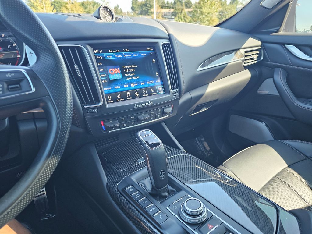 2019 Maserati Levante GranSport photo 28