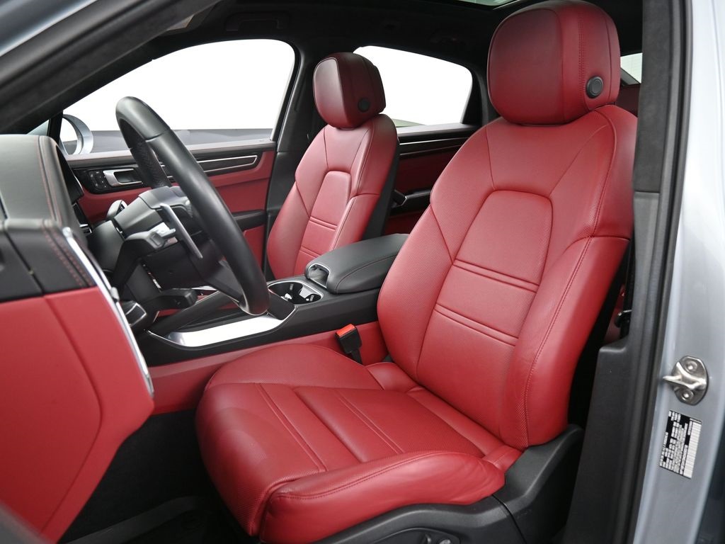 2022 Porsche Cayenne Coupe Turbo photo 4