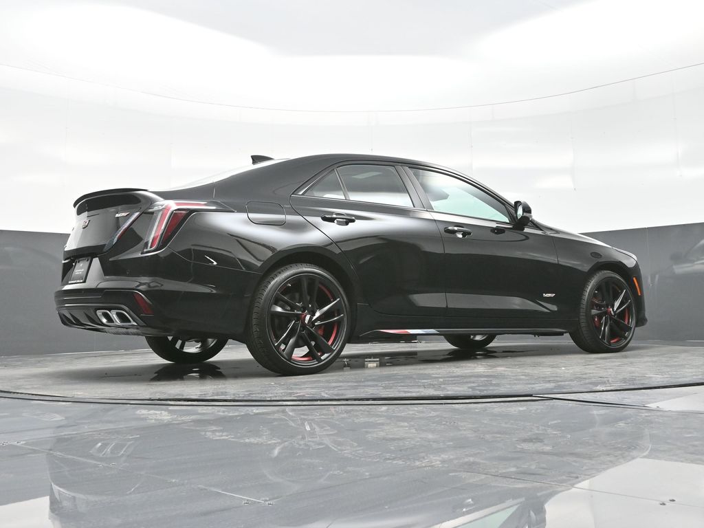 2025 Cadillac CT4 photo 14