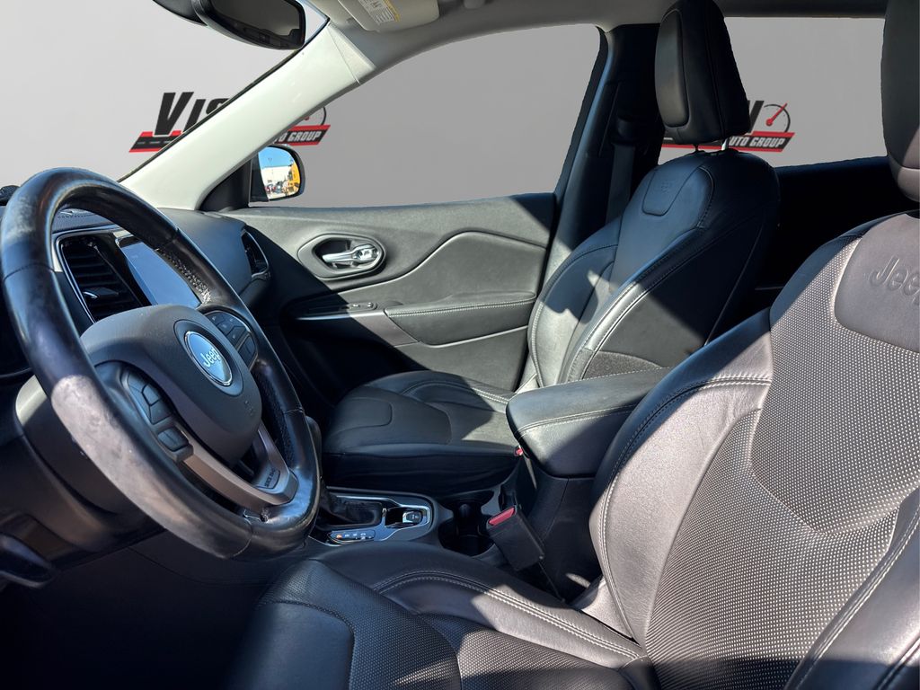 2019 Jeep Cherokee Limited photo 9