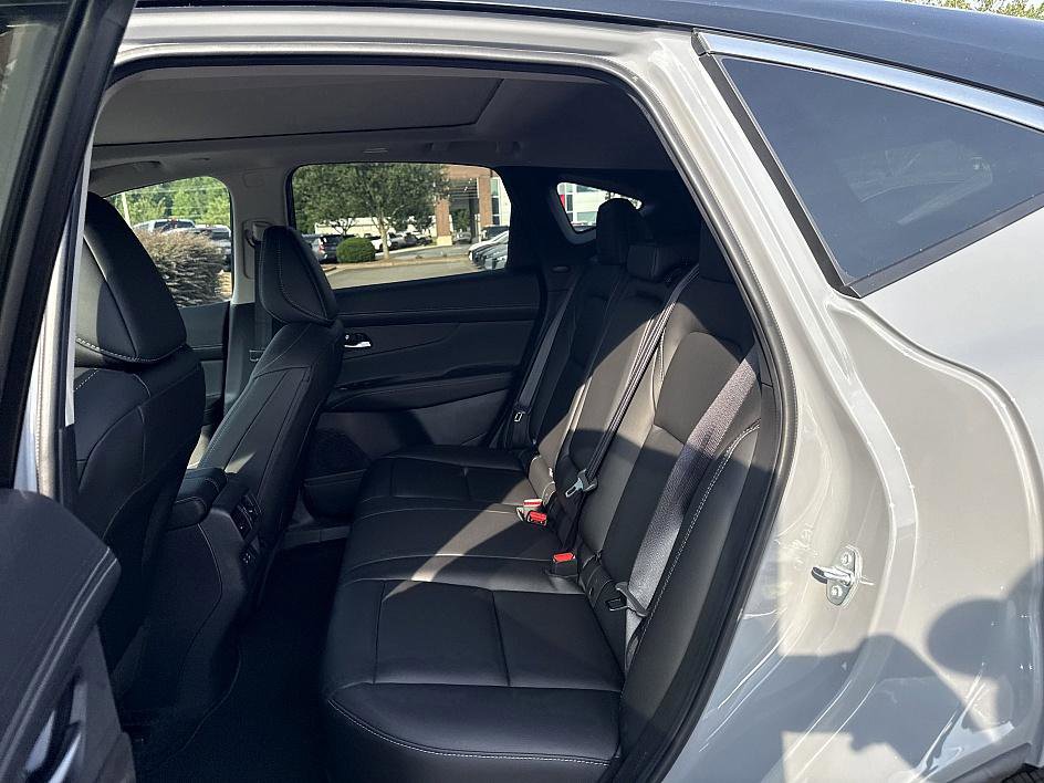 2025 Nissan Murano SL photo 10