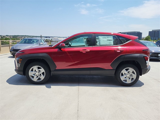 2024 Hyundai Kona SE photo 2