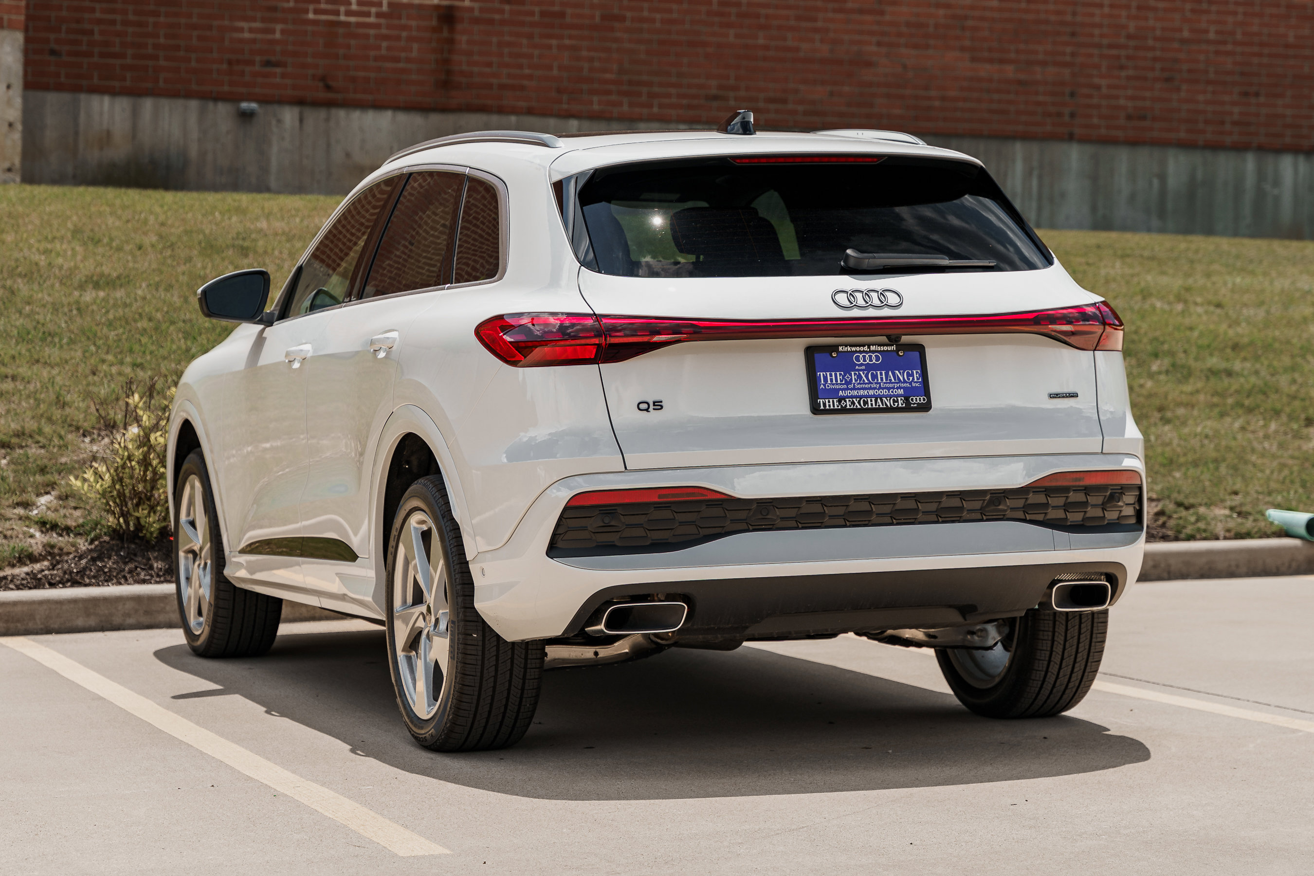 2025 Audi Q5 Premium Plus photo 3