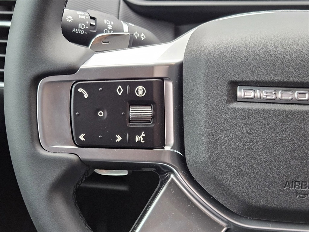 2025 Land Rover Discovery SE photo 24