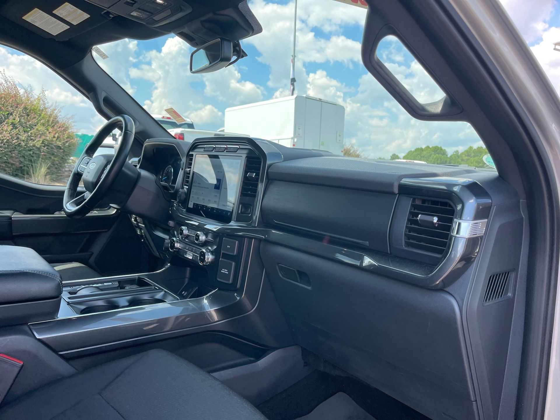 2022 Ford F-150 XLT photo 27