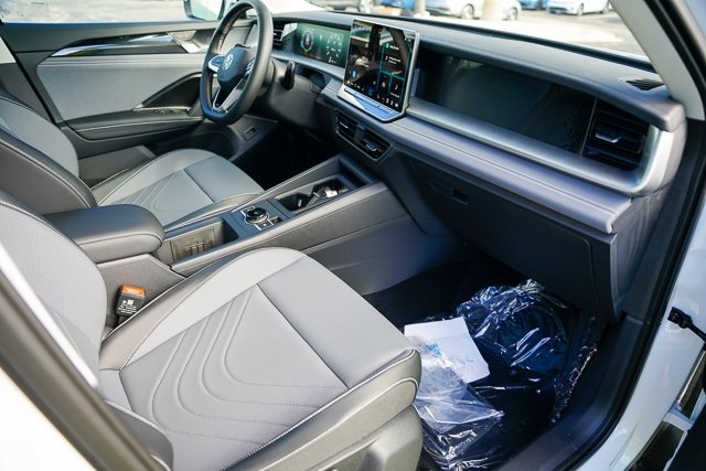 2025 Volkswagen Tiguan SE photo 31