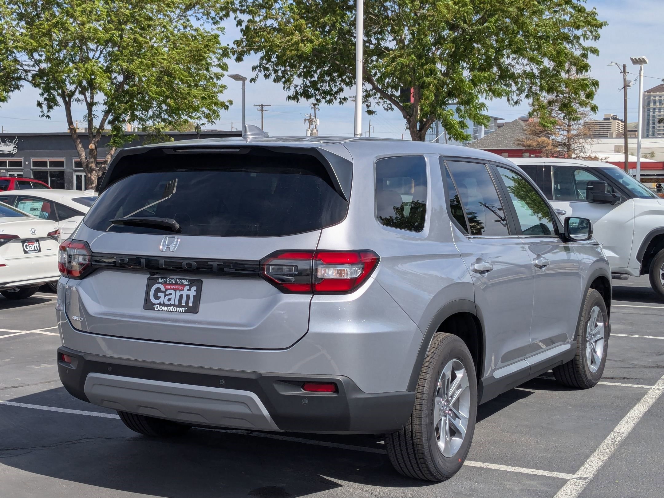 2025 Honda Pilot EX-L photo 3