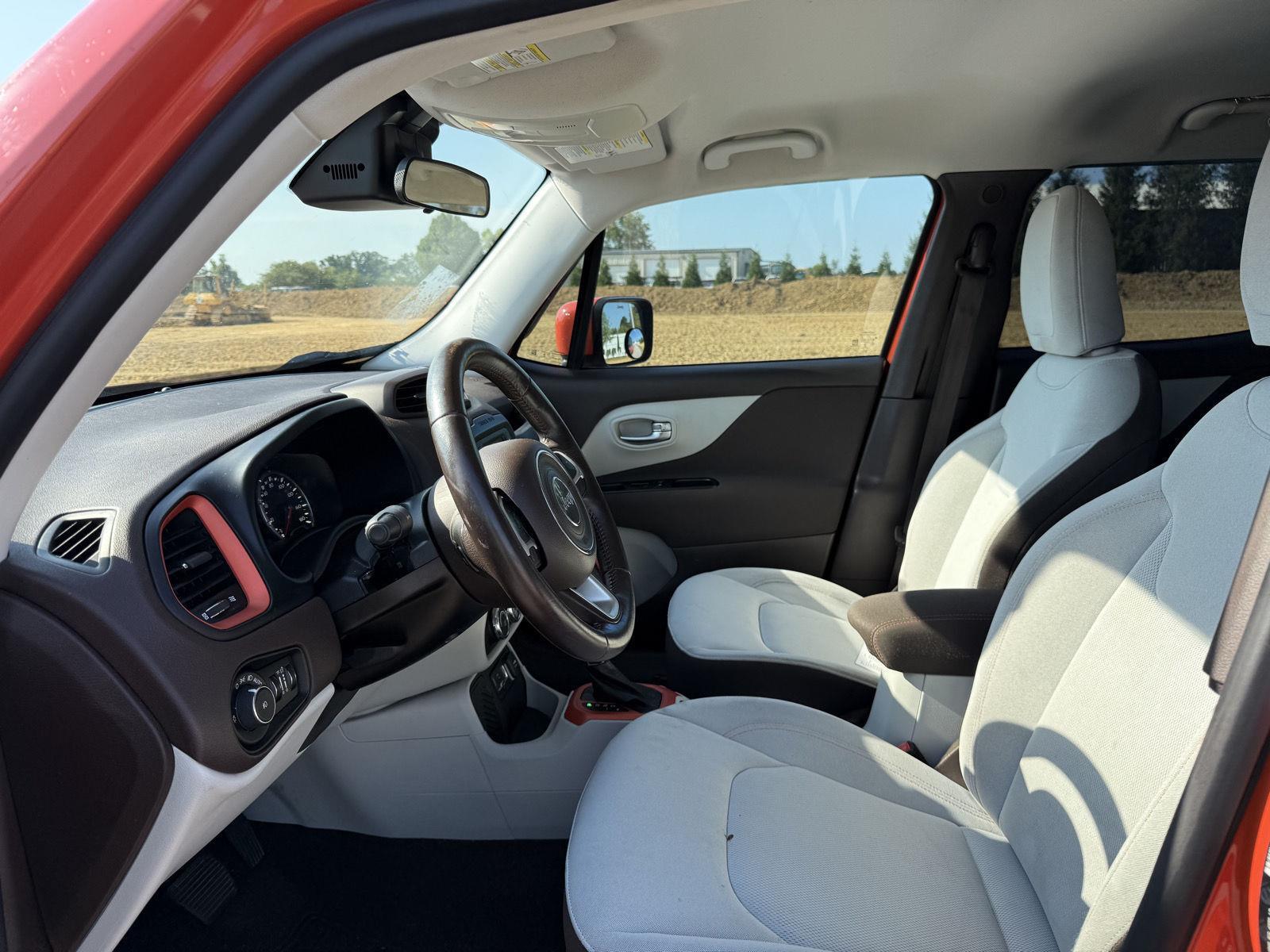 2015 Jeep Renegade Latitude photo 7