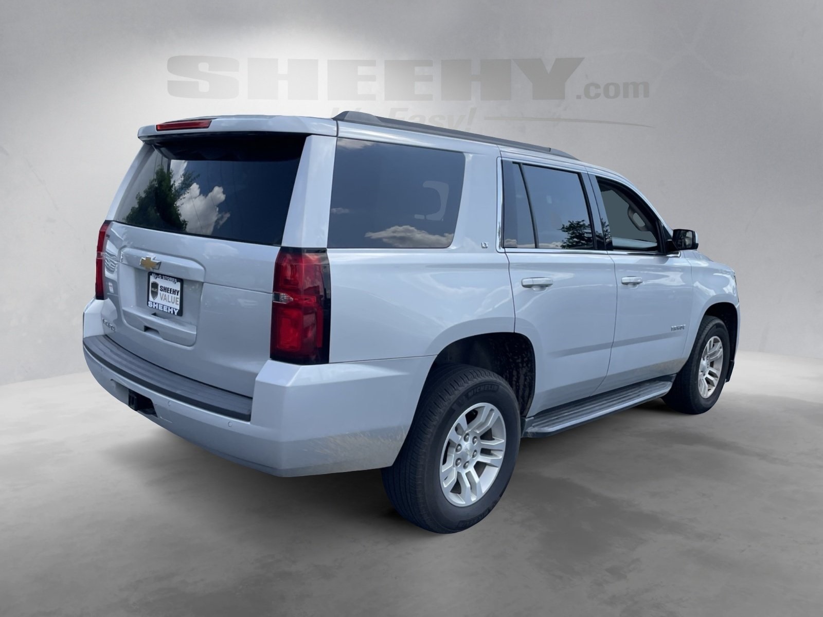 2020 Chevrolet Tahoe LT photo 2
