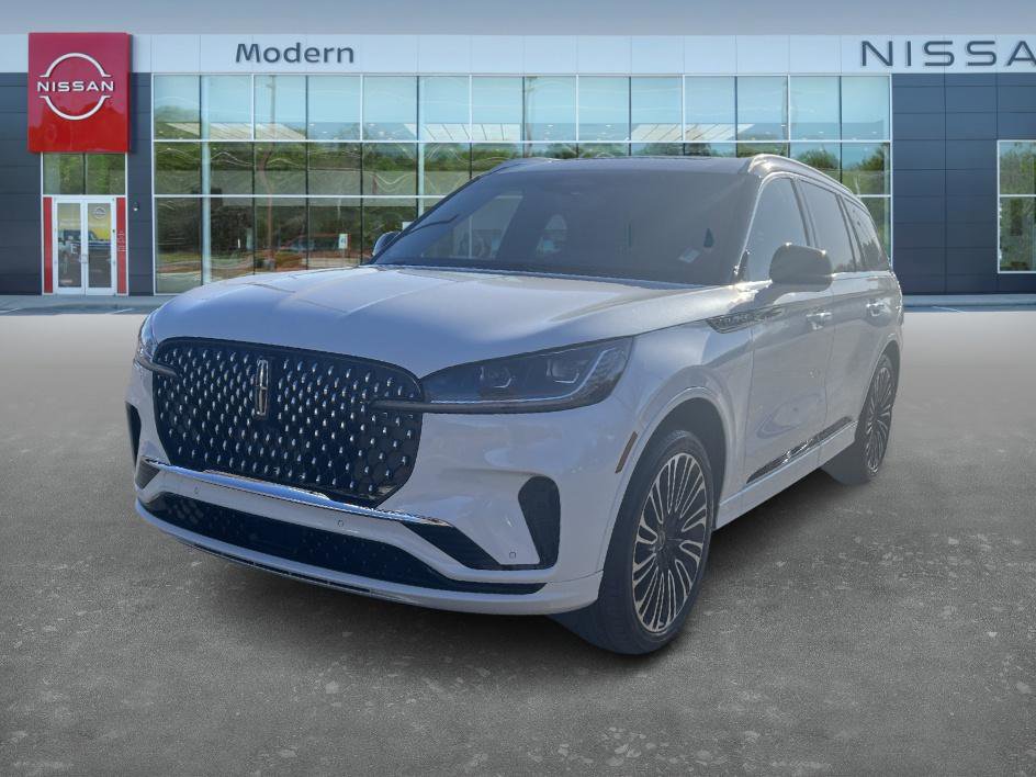 2025 Lincoln Aviator Black Label's photo