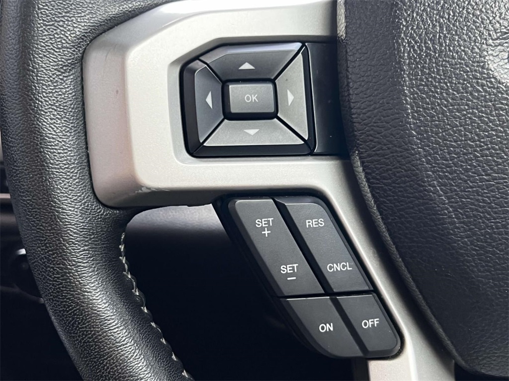 2017 Ford F-150 Lariat photo 20