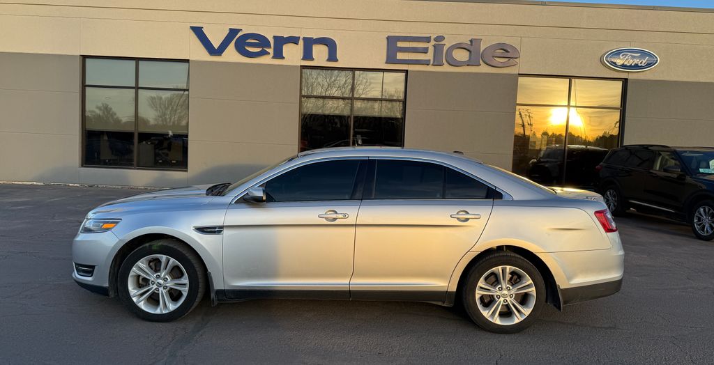 2016 Ford Taurus SEL