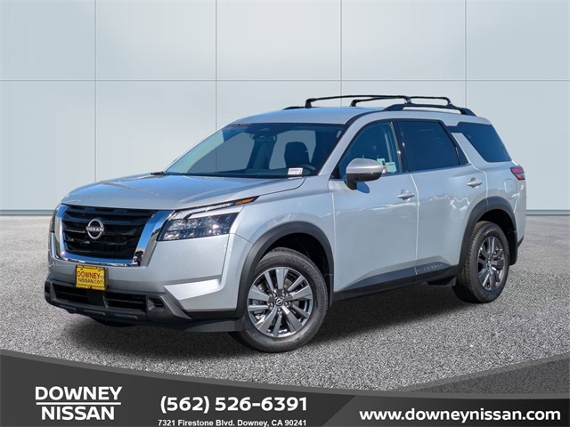 2025 Nissan Pathfinder SV's photo