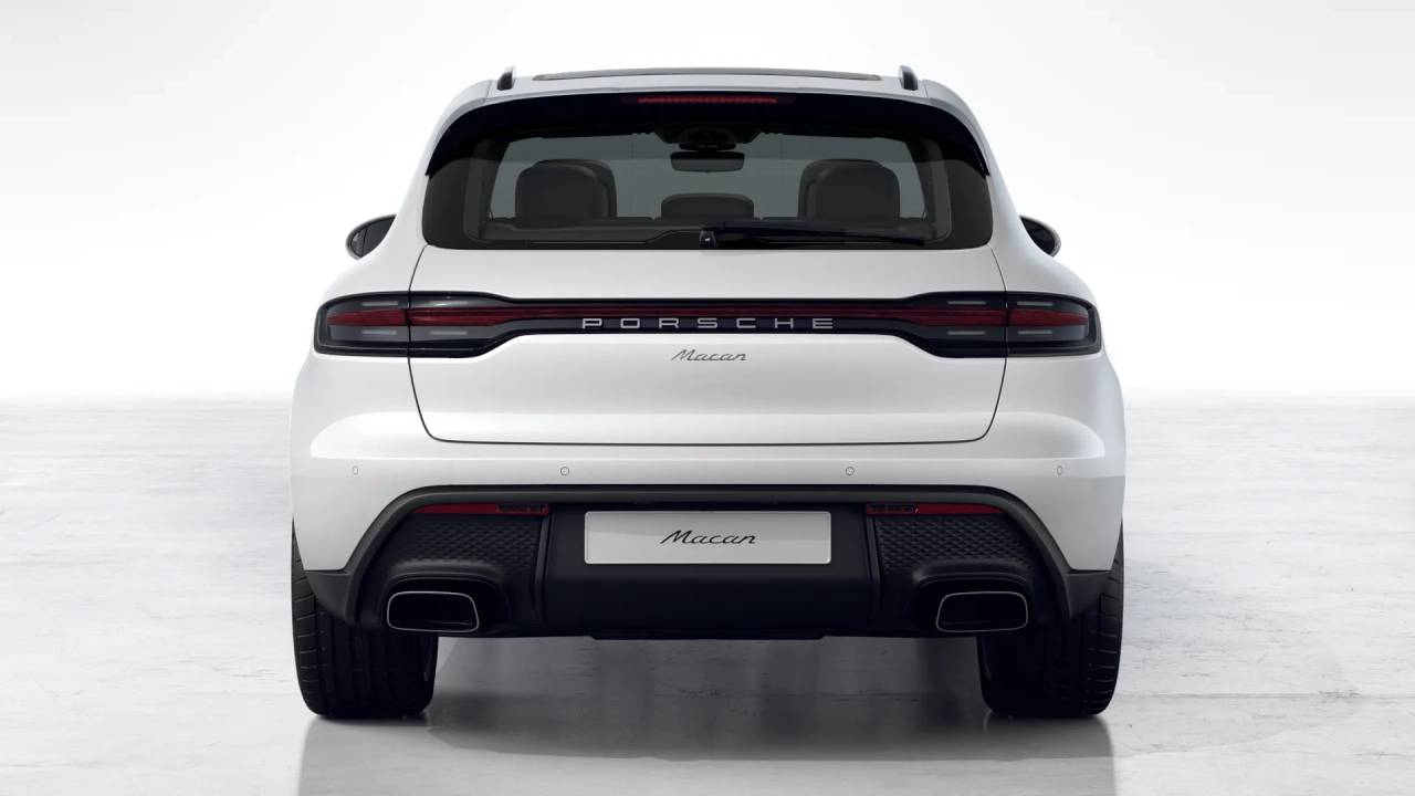 2026 Porsche Macan T photo 8