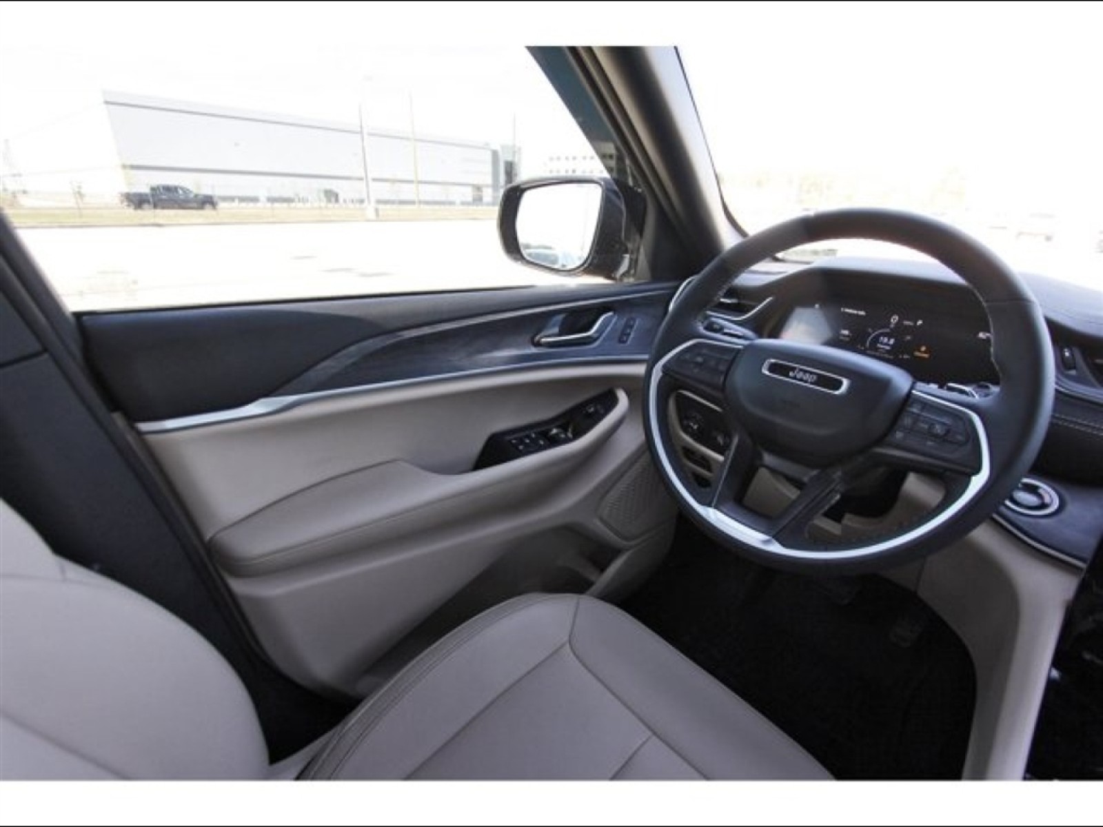 2025 Jeep Grand Cherokee Limited - 9