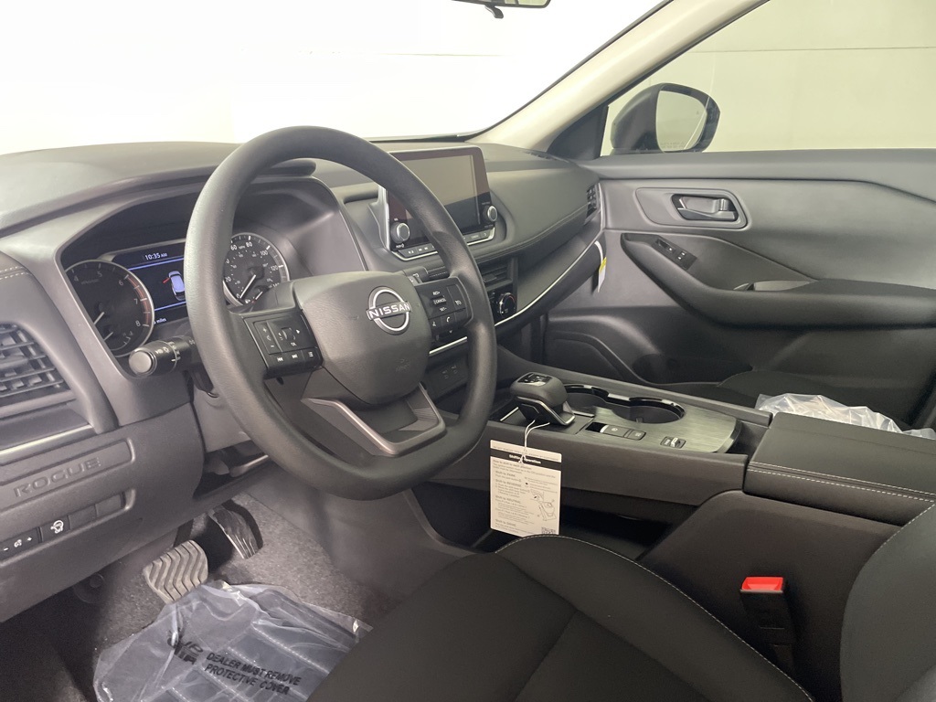 2025 Nissan Rogue S photo 21