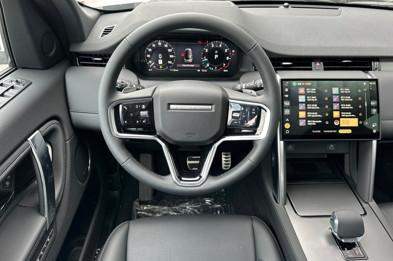2025 Land Rover Discovery Sport Dynamic SE photo 14