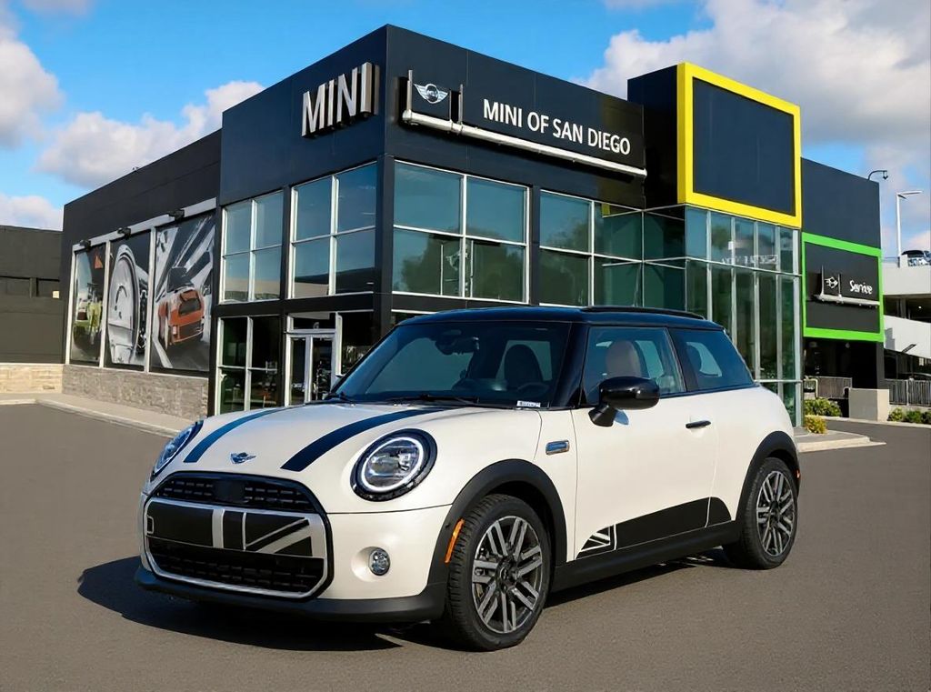 2026 MINI Hardtop 2 Door's photo
