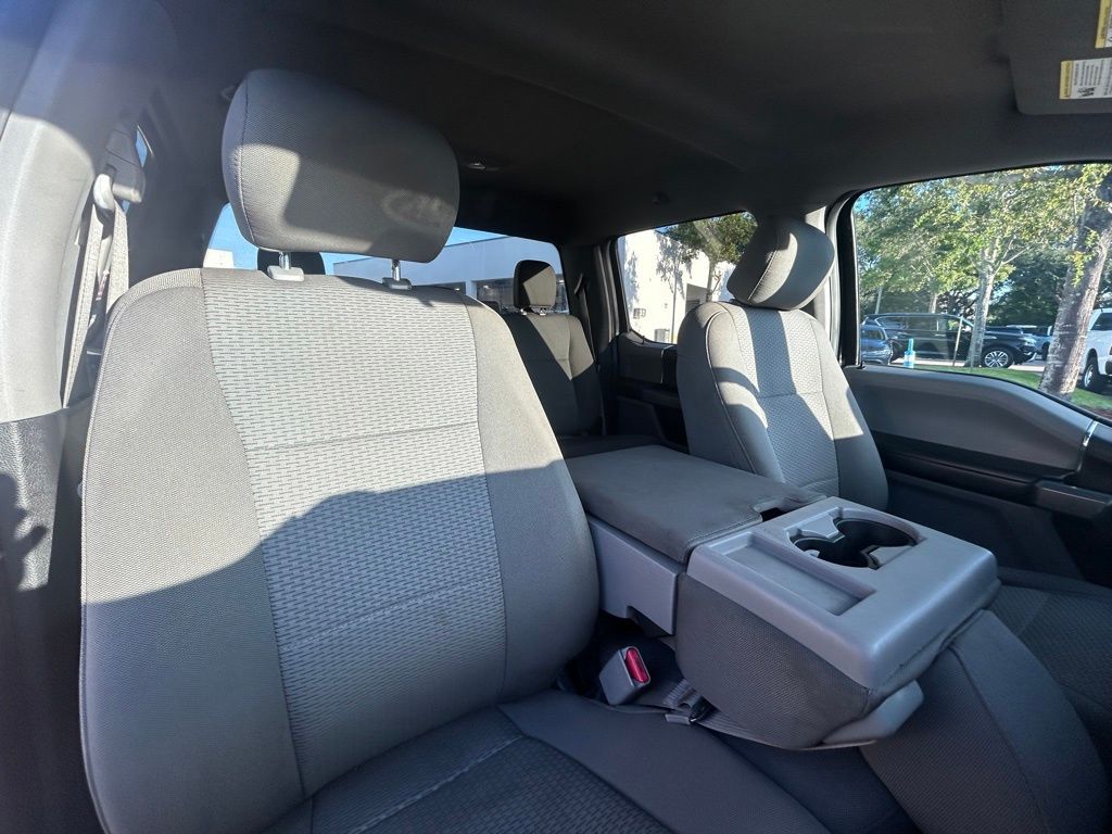 2017 Ford F-150 XLT photo 24