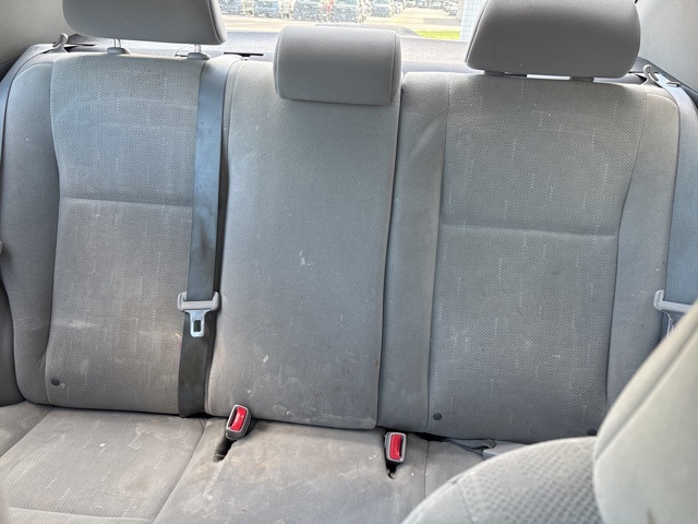 2013 Toyota Corolla LE photo 5
