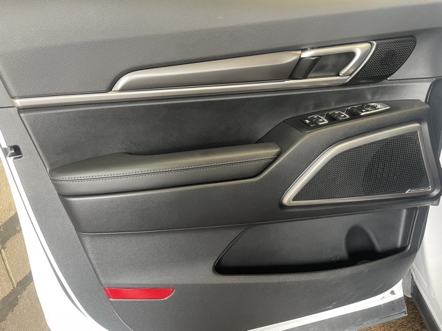 2025 Kia Telluride S photo 26