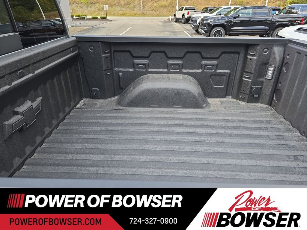 2026 Chevrolet Silverado 1500 RST photo 3