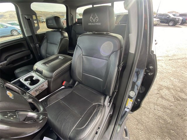 2017 Chevrolet Silverado 1500 LTZ photo 2