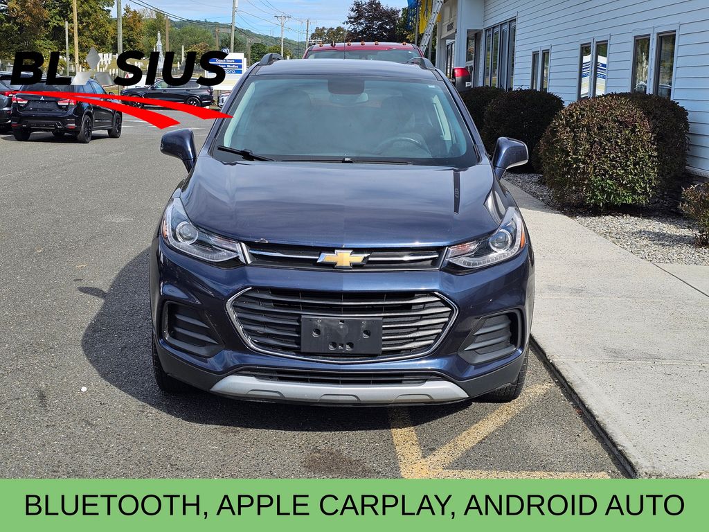 2018 Chevrolet Trax LT photo 2