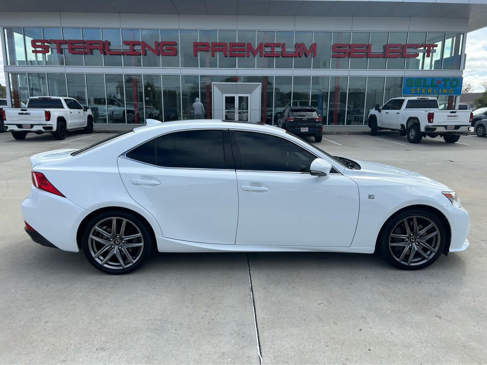 2016 Lexus IS 300's photo