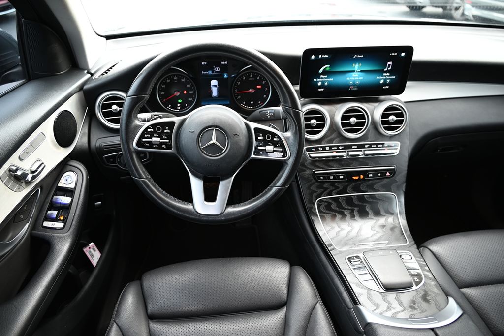 2021 Mercedes Benz GLC 300 photo 11
