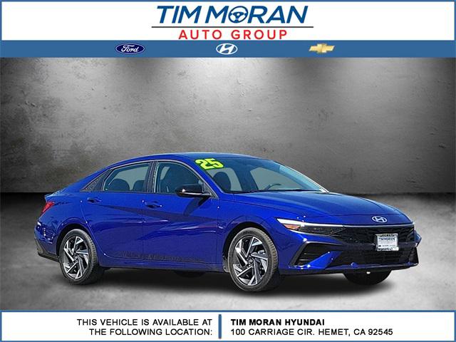 2025 Hyundai Elantra SEL Sport photo 2