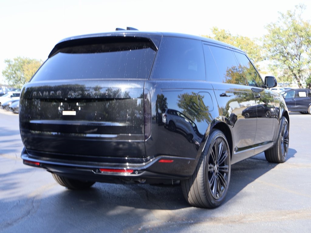 2025 Land Rover Range Rover SE photo 5