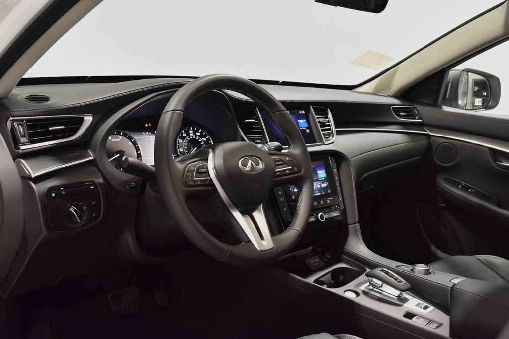 2025 Infiniti QX50 Luxe AWD photo 12