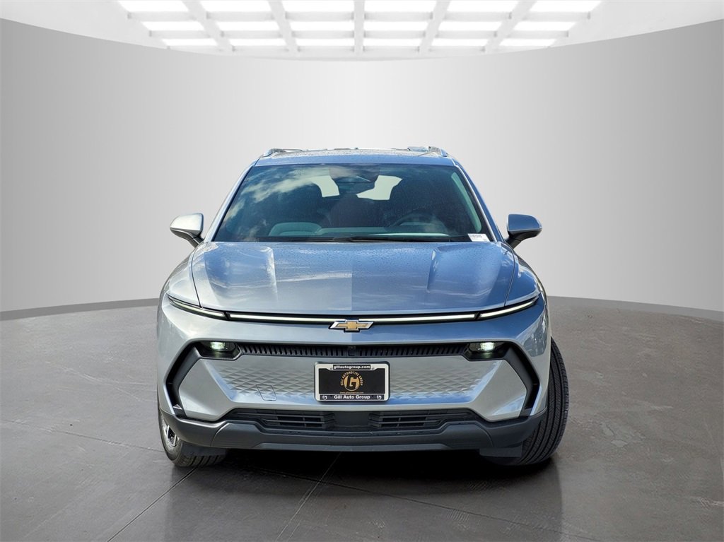 2026 Chevrolet Equinox EV 1LT photo 2