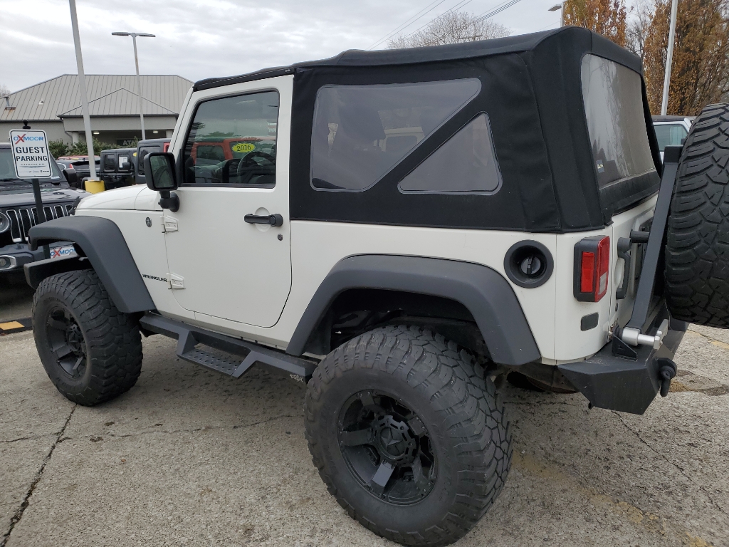 2008 Jeep Wrangler X photo 2