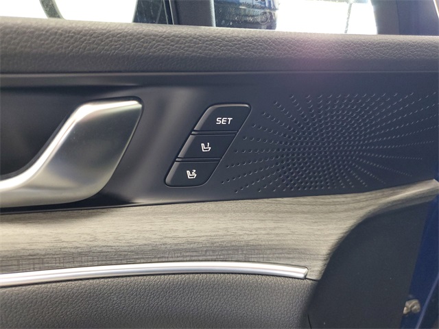 2025 Kia K5 EX photo 9