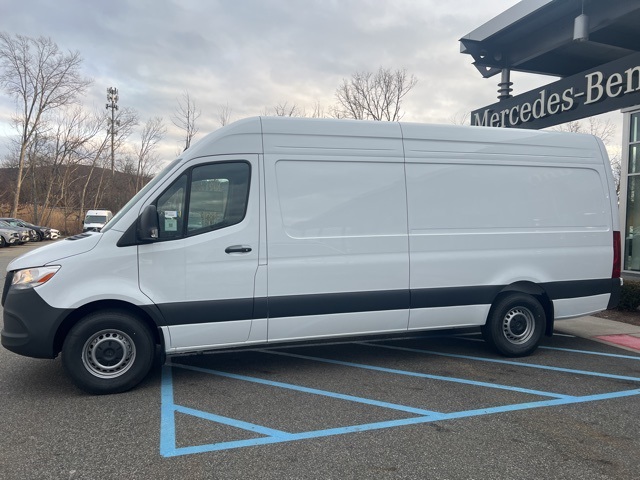 2025 Mercedes-Benz Sprinter Cargo Van Base's photo