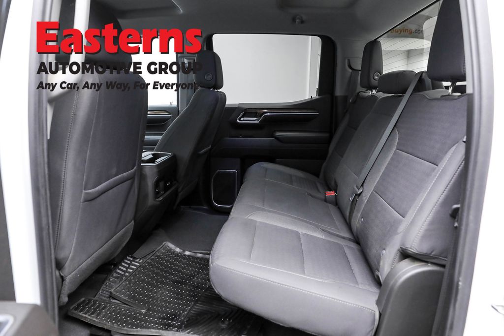 2023 Chevrolet Silverado 1500 RST photo 19