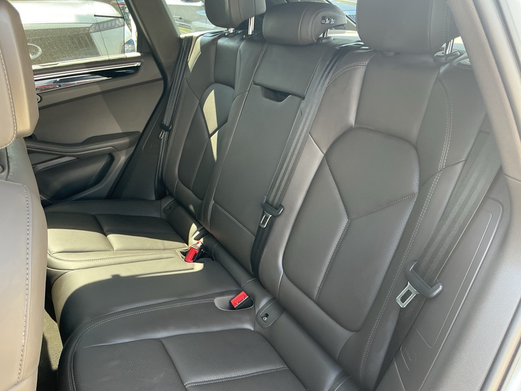 2024 Porsche Macan Base photo 27