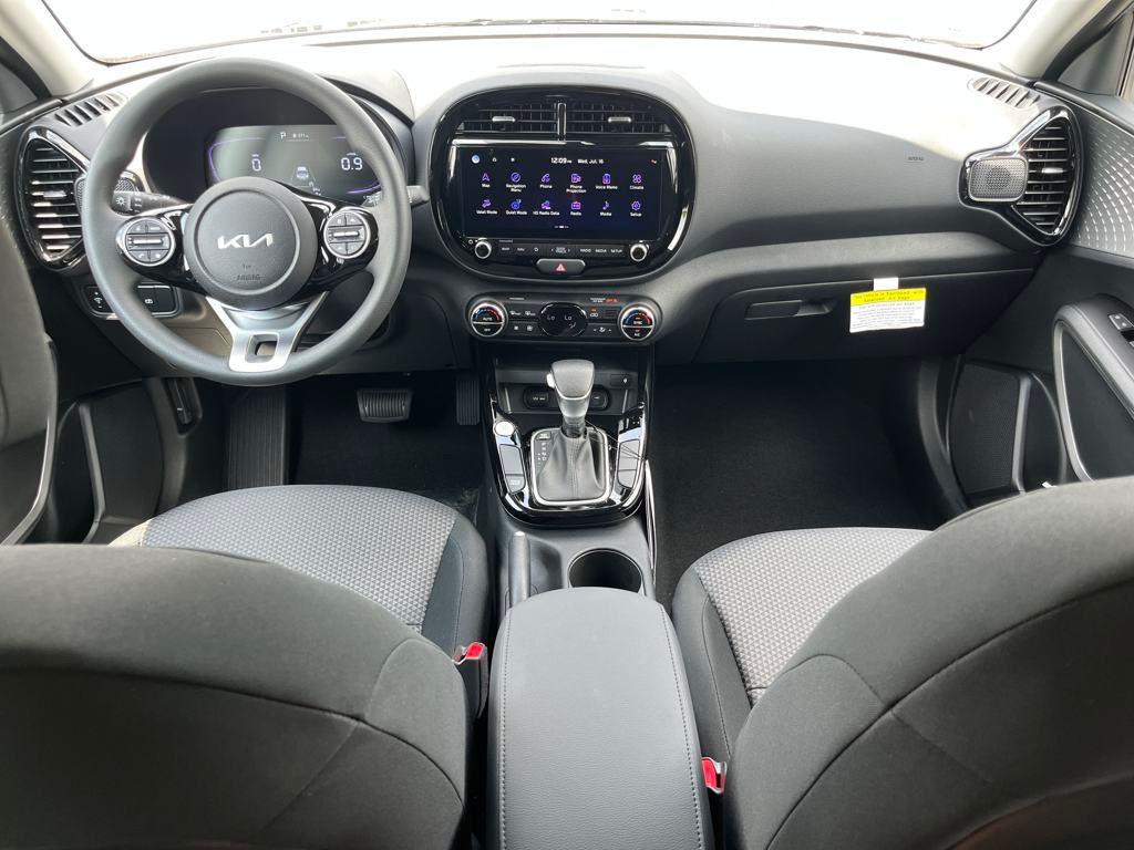 2025 Kia Soul S photo 17
