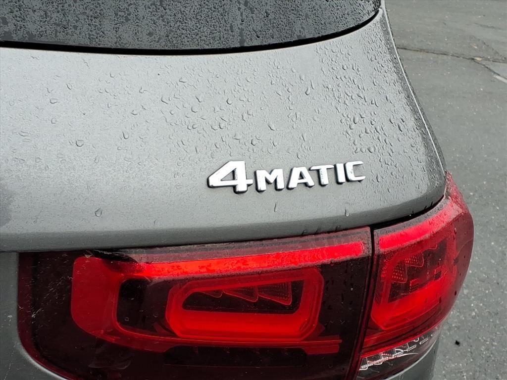 2022 Mercedes Benz GLB 250 4MATIC photo 4