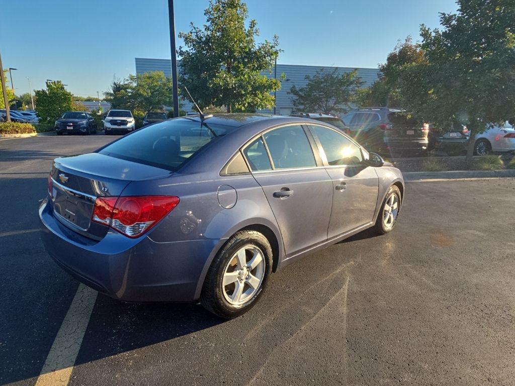 2014 Chevrolet Cruze photo 4