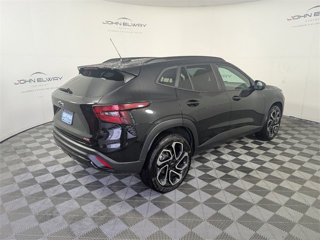 2024 Chevrolet Trax photo 3