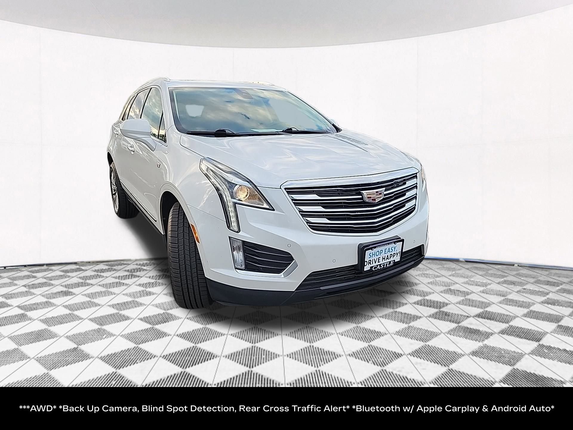 2018 Cadillac XT5 Luxury photo 2