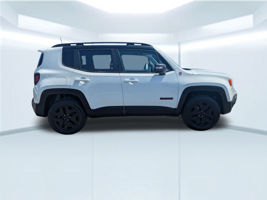 2018 Jeep Renegade Trailhawk photo 5